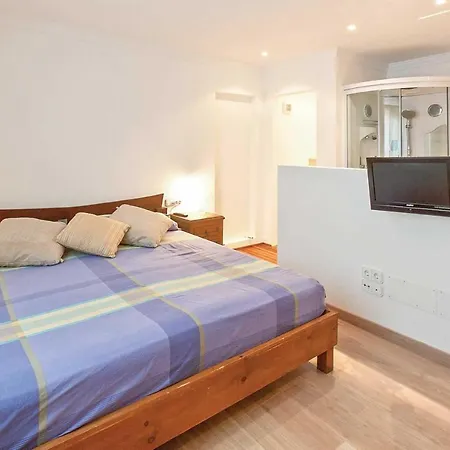 Sleeps 6 Air Con Wifi